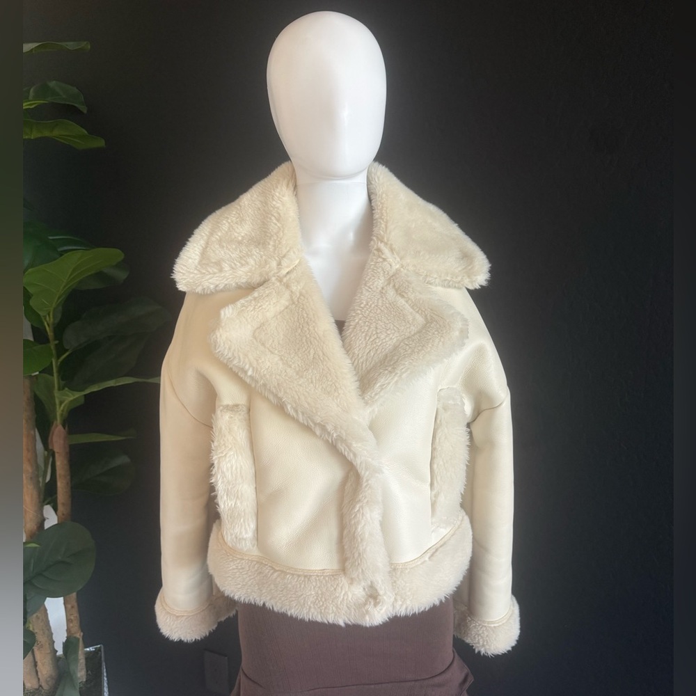 Abercrombie & Fitch Y2K Vintage Style Vegan Shearling Aviator Jacket Capsule
